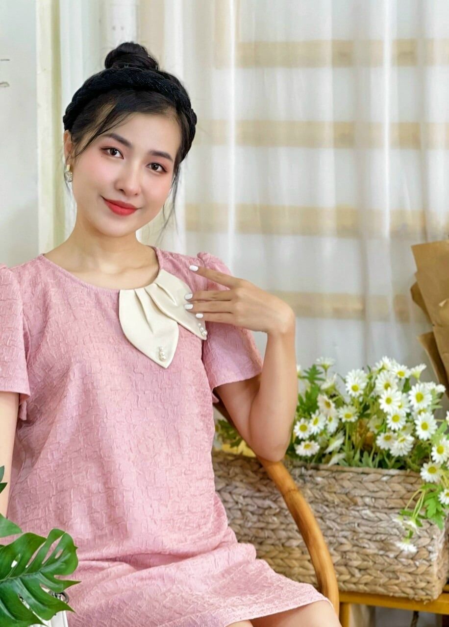 Váy bầu yếm pha trắng dáng xuông dài, chất lụa hàn mềm mát cho bà bầu mặc  đi làm đi chơi mùa hè | Shopee Việt Nam